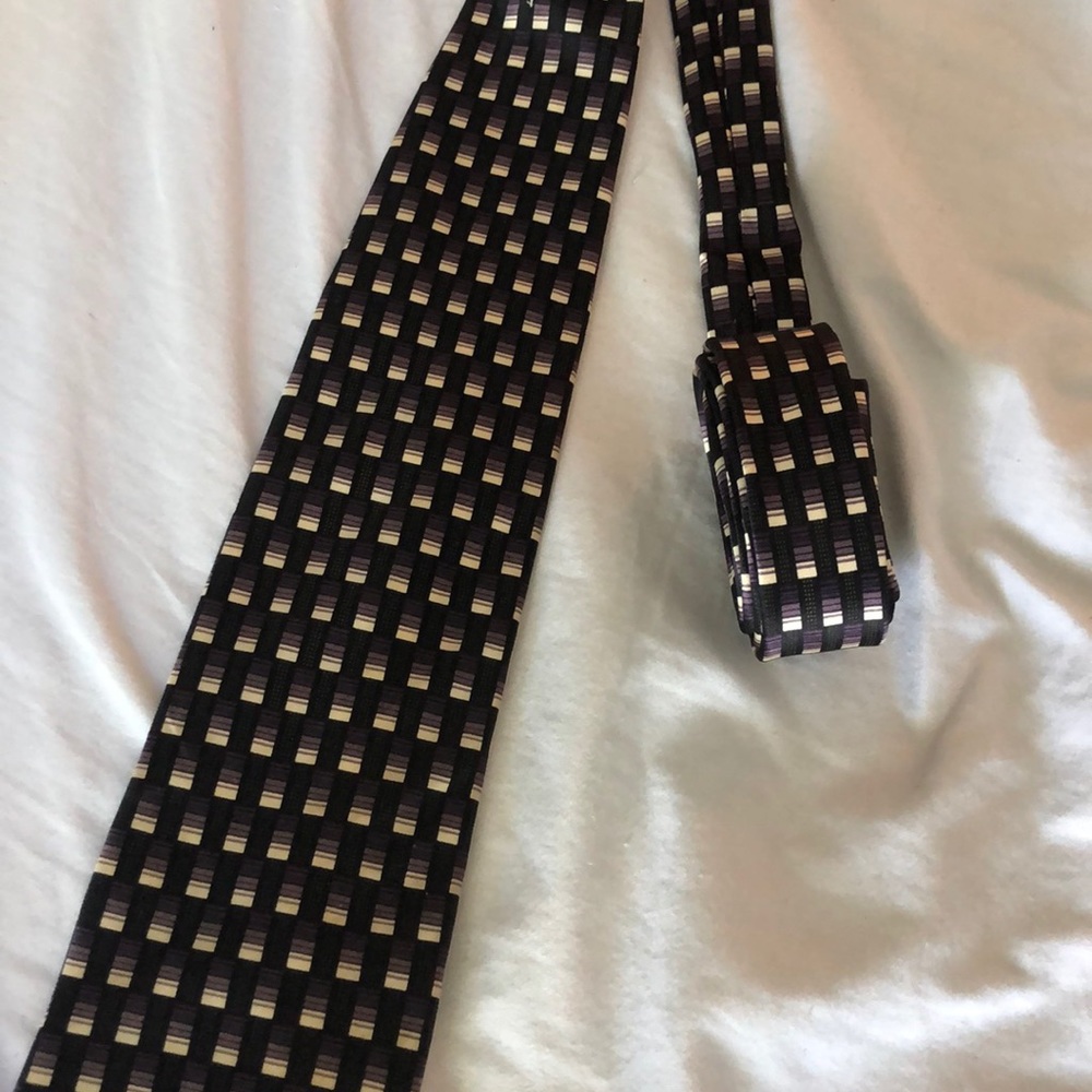 Men’s silk necktie. Black and purple.